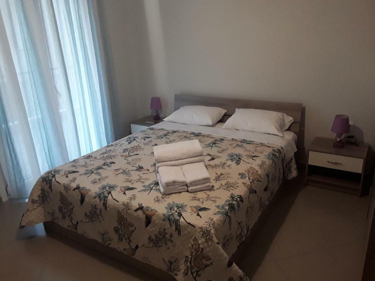 Maria'S Apartment Неос Мармарас Екстериор снимка